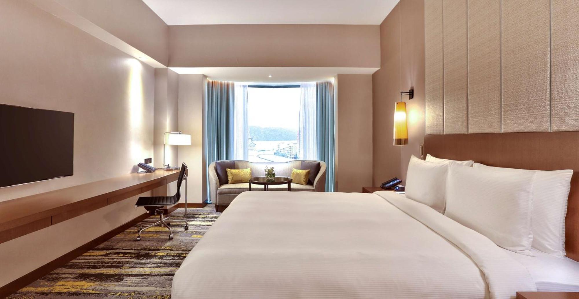 Hilton Kota Kinabalu Hotel Ngoại thất bức ảnh