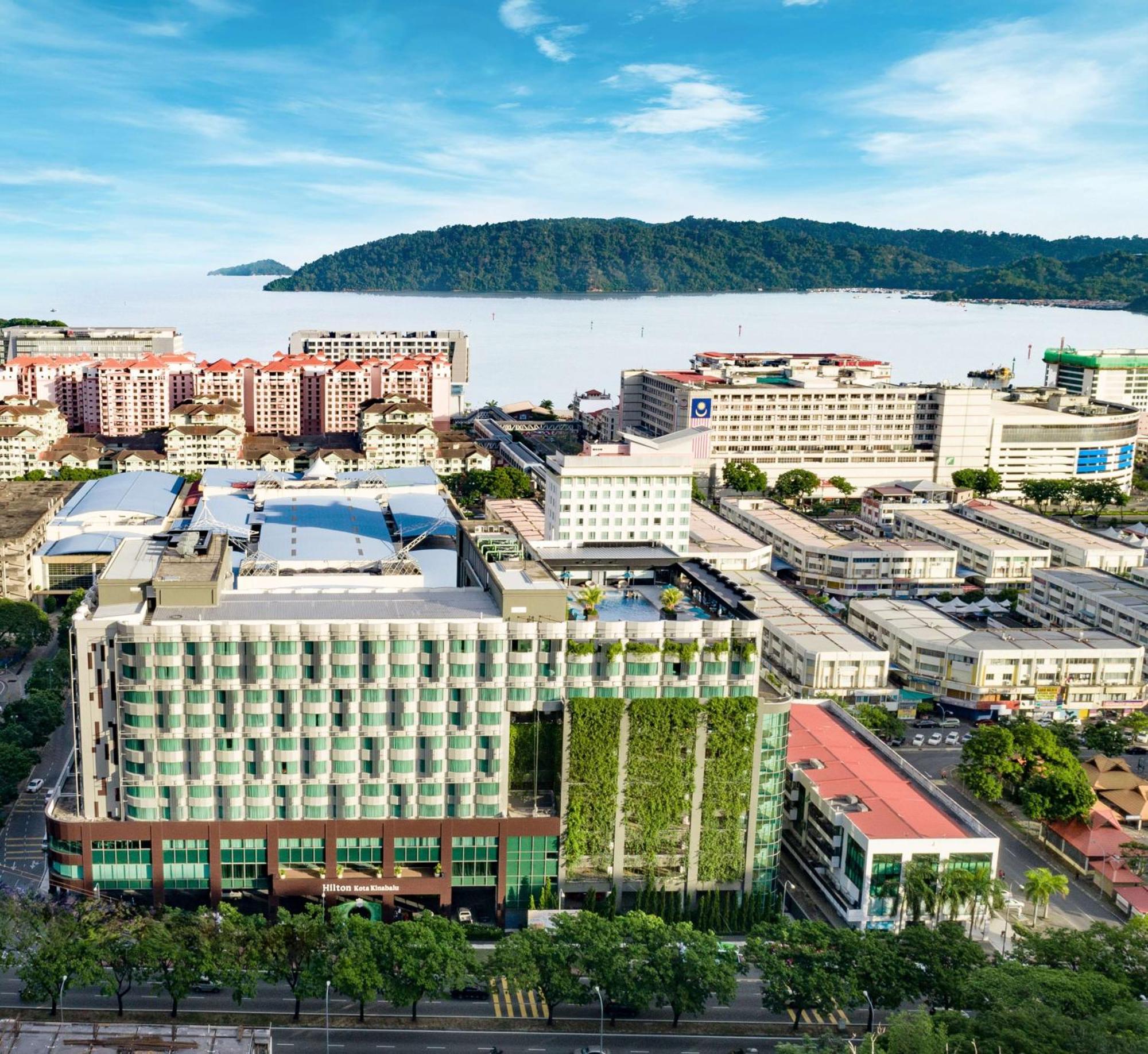 Hilton Kota Kinabalu Hotel Ngoại thất bức ảnh Aerial view of the hospital